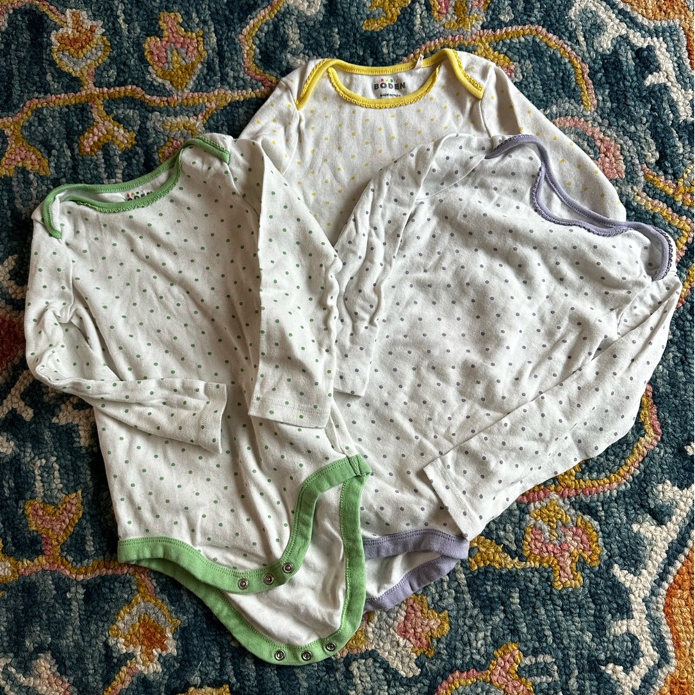 [Baby Boden] White Polkadot Bodysuits